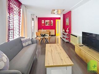 Rent Penthouse  Calle salobreja. Atico junto al centro para curso 2627