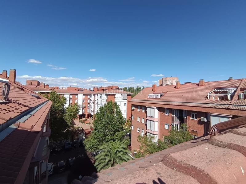 Foto 0fc18c7d-f131-4985-b8cc-fca116d4cc52. Zweistöckige wohnung mit heizung parking in Palomeras Bajas Madrid