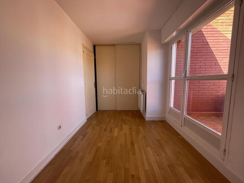 Foto 63829b72-ce13-4c54-91f9-98a338815b95. Zweistöckige wohnung mit heizung parking in Palomeras Bajas Madrid