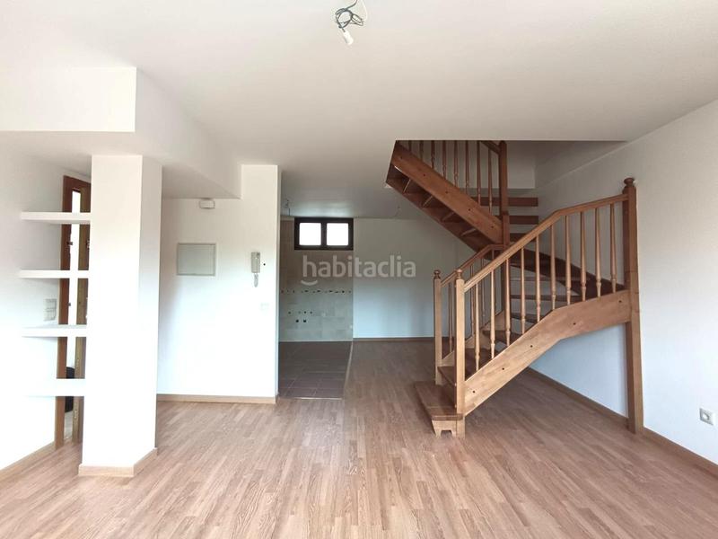 Foto 3b6d33cd-0f23-4222-b8ce-26e5c4f9cc85. Duplex con riscaldamento in Santa María de la Alameda