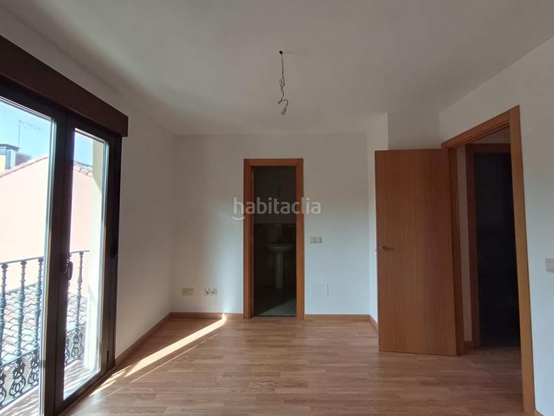 Foto 3d18ce24-af95-4ccc-b4ff-8f3697f2fc76. Duplex con riscaldamento in Santa María de la Alameda