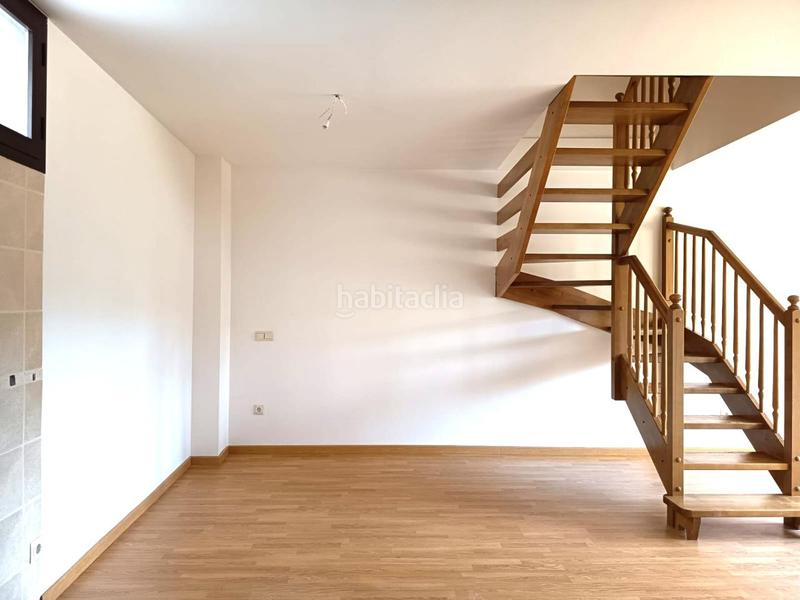 Foto 999b2467-c7eb-4cb3-ab3f-0bef1f0a6711. Duplex con riscaldamento in Santa María de la Alameda