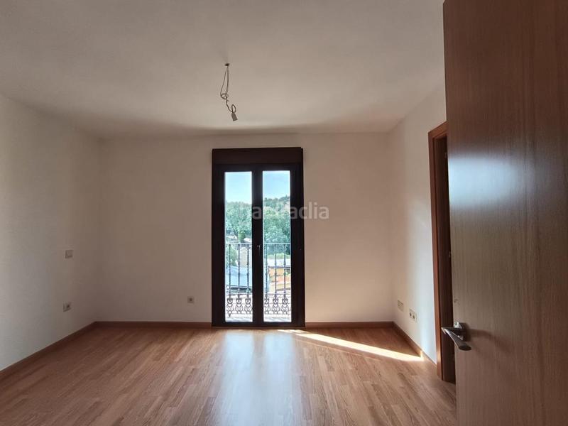 Foto ab3264fd-910e-4f65-9042-c495b5062aa6. Duplex con riscaldamento in Santa María de la Alameda