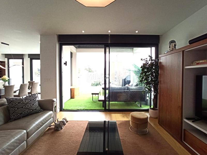 Foto c2e9c5a9-aa9e-410e-881d-94df58addb4f. Flat with heating parking pool in San Juan Bautista Madrid