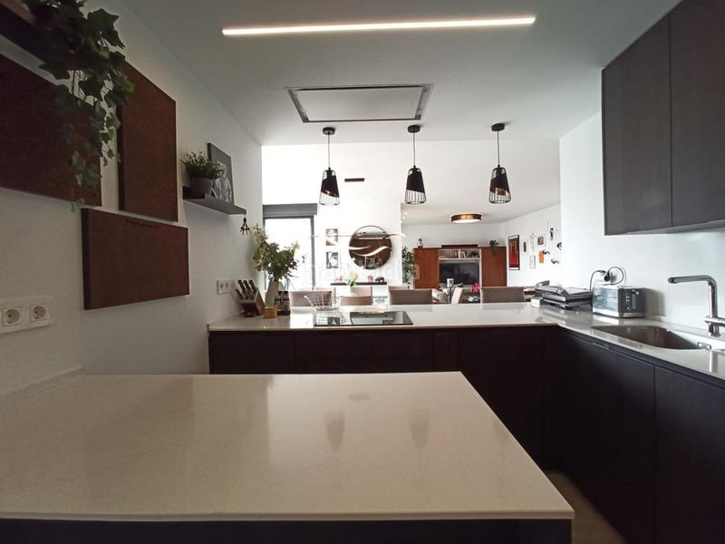 Foto 4c3d3aba-f70b-427b-a36f-add2f00ec944. Piso en San Juan Bautista Madrid