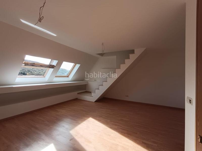 Foto 5a00a501-18e8-4a3b-ac88-3656a7697e25. Dúplex amb calefacció a Santa María de la Alameda