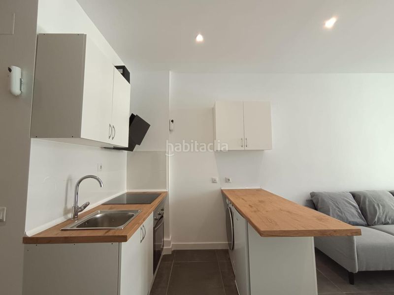 Foto 0d9accfe-0df9-447f-9523-777baaa9634d. Location studio avec chauffage parking piscine dans Madrid
