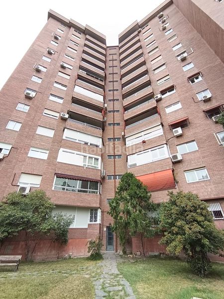 Foto 7dee63f9-18a2-459b-9d9a-80c44b8ffc56. Piso en Marroquina Madrid