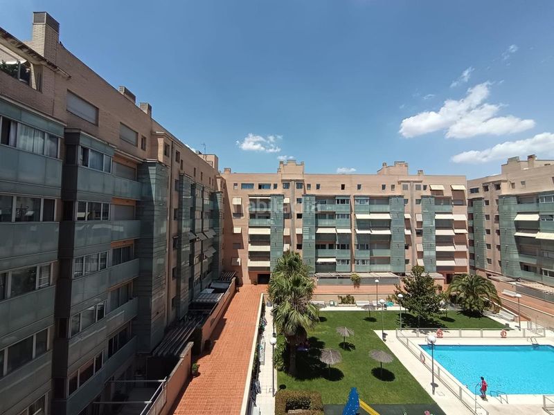 Foto b84830ab-3135-43f3-832a-92b3426ce886. Pis amb calefacció aparcament piscina a Sanchinarro Madrid