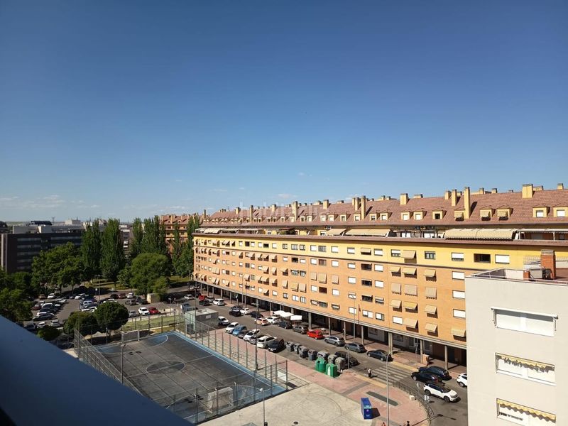 Foto 45484489-fd79-4313-b410-b6df19f37c7e. Dúplex amb calefacció aparcament a Ensanche Alcalá de Henares