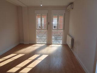 Rent Apartment  Del pico moncayo