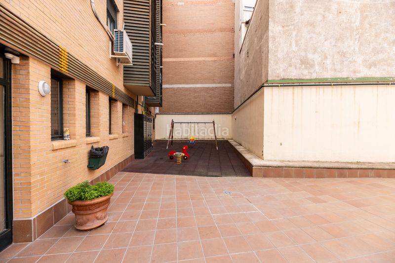 Foto e3f0992c-0e88-4493-b189-c2073b2d1da7. Dúplex amb piscina a Valdezarza Madrid