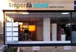 Business premise in Avinguda de la platja 43. Local comercial en santa margarita