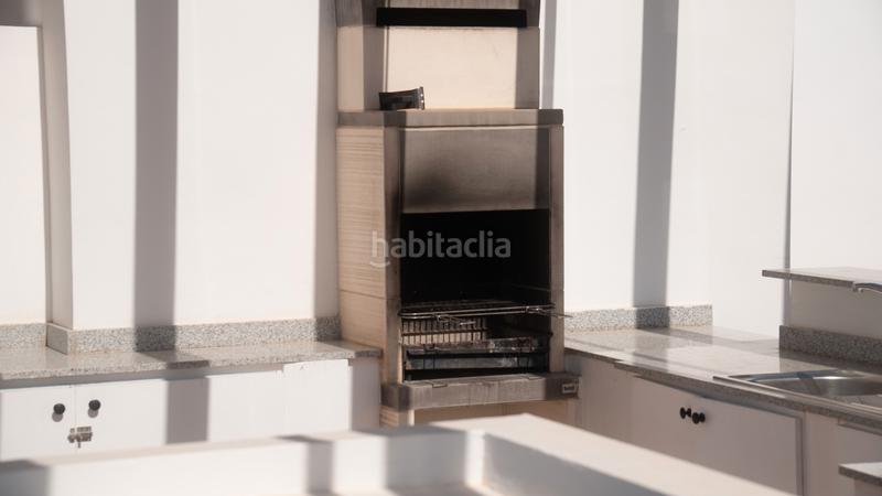 Foto 01714700-33f8-4dbd-86dc-f701399e5505. Ático presentamos este exclusivo aacutetico con vistas panoraacutemicas al mar, ubicado en el codiciado complejo residencial sea senses en Torrevieja