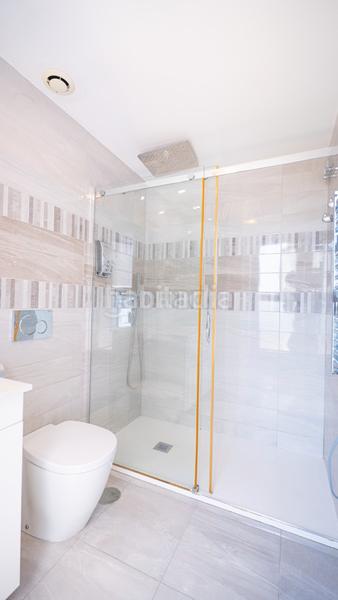 Foto 034c0156-9cfd-49bb-8c81-1b8faa15e222. Ático presentamos este exclusivo aacutetico con vistas panoraacutemicas al mar, ubicado en el codiciado complejo residencial sea senses en Torrevieja