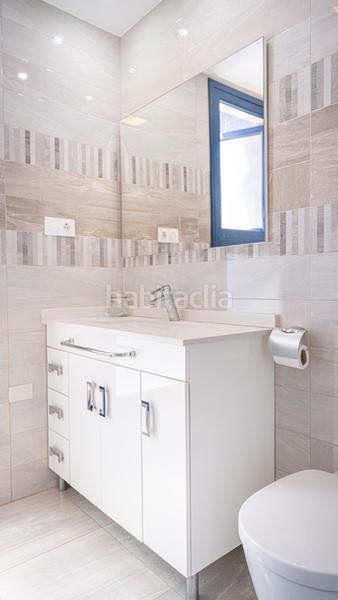 Foto 090a808b-bfaa-44fb-a8e0-6d4716f45442. Ático presentamos este exclusivo aacutetico con vistas panoraacutemicas al mar, ubicado en el codiciado complejo residencial sea senses en Torrevieja