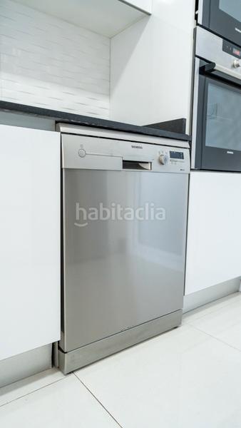 Foto 7d9119f4-23ec-4101-b0a6-356cf6025caf. Ático presentamos este exclusivo aacutetico con vistas panoraacutemicas al mar, ubicado en el codiciado complejo residencial sea senses en Torrevieja