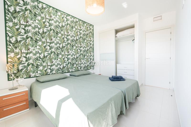 Foto e82e5a4c-7b2b-45ca-b191-752b60793d4e. Ático presentamos este exclusivo aacutetico con vistas panoraacutemicas al mar, ubicado en el codiciado complejo residencial sea senses en Torrevieja