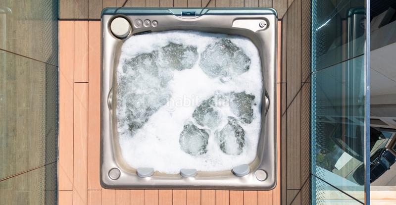 Foto f4ee2d84-b13e-47ce-a85b-e26133699df2. Ático presentamos este exclusivo aacutetico con vistas panoraacutemicas al mar, ubicado en el codiciado complejo residencial sea senses en Torrevieja