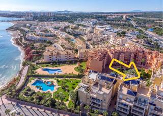 Àtic a Aguamarina. Descubra este magniacutefico aacutetico en primera liacutenea de
