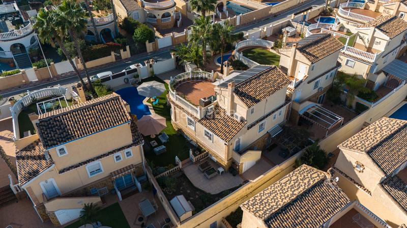 Foto 95c2deb2-268f-4c5c-b60a-ca42ca224cf5. Haus mit parking pool in Monte y Mar Santa Pola