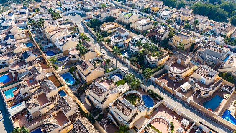 Foto c7af4eba-f687-4cb6-bd12-6a54ef767697. Haus mit parking pool in Monte y Mar Santa Pola