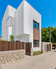 Maison jumelée à Mil Palmeras. Descubre el refugio perfecto para tu familia en la encantadora c