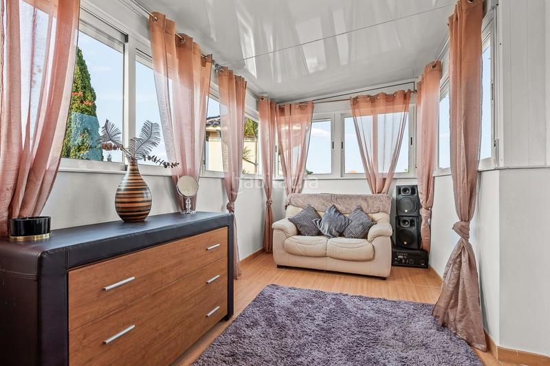 Foto 6614bd24-2890-435c-a41a-9d2d2cf83821. Casa ubicada en la prestigiosa playa flamenca, esta villa independiente orientada al sur ofrece la combinacioacuten perfecta de eleganc en Orihuela