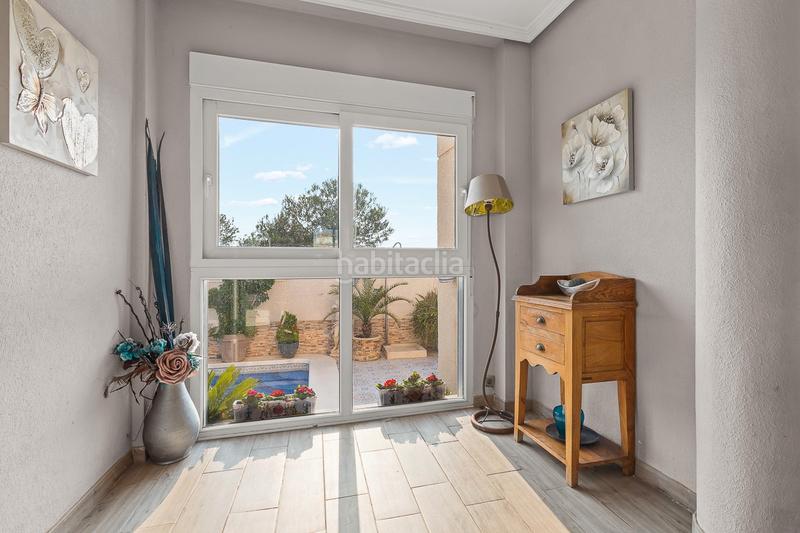 Foto 8c403abd-7def-47b7-8f54-62bd9ba4c991. Casa ubicada en la prestigiosa playa flamenca, esta villa independiente orientada al sur ofrece la combinacioacuten perfecta de eleganc en Orihuela