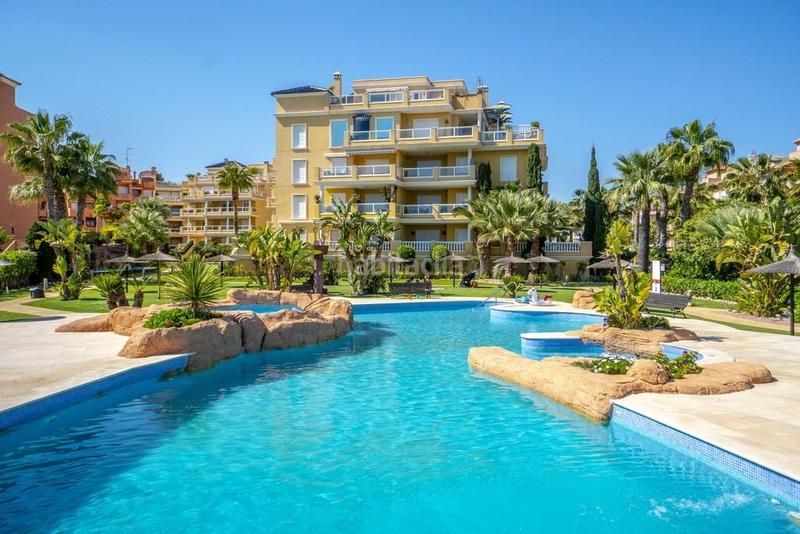 Foto 0ae3a1d1-1288-4733-8313-d55c528b6333. Penthouse with pool in Aguamarina Orihuela