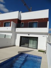 Casa a Santiago de La Ribera