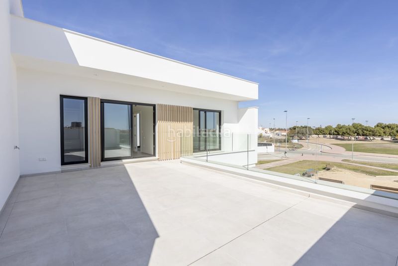 Foto 0ef2322e-dc73-4b95-9674-8ed3b59d26d0. Casa adossada a Santiago de La Ribera San Javier