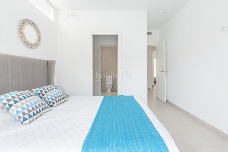 Foto b167a2a7-4357-4737-87fe-dff57400b314. Casa adossada a Santiago de La Ribera San Javier