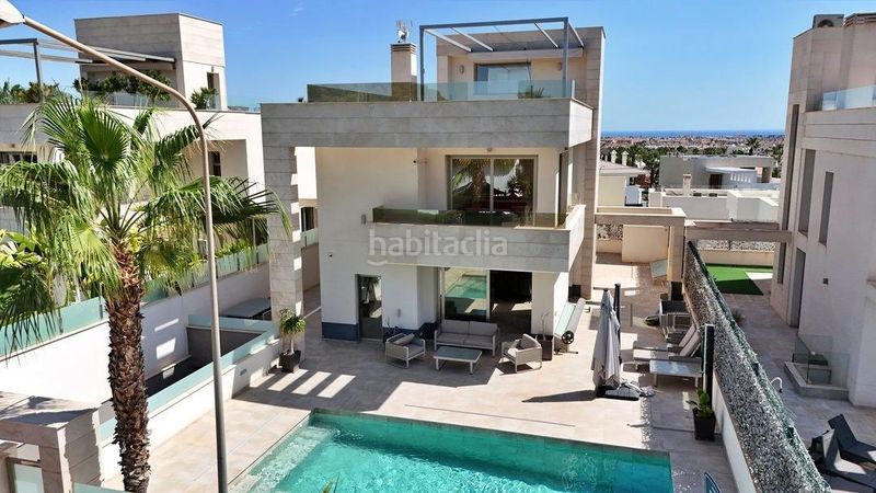 Foto 0945a7d1-477f-41f8-9317-77e5be26bd21. Casa amb calefacció a Villamartín-Las Filipinas Orihuela