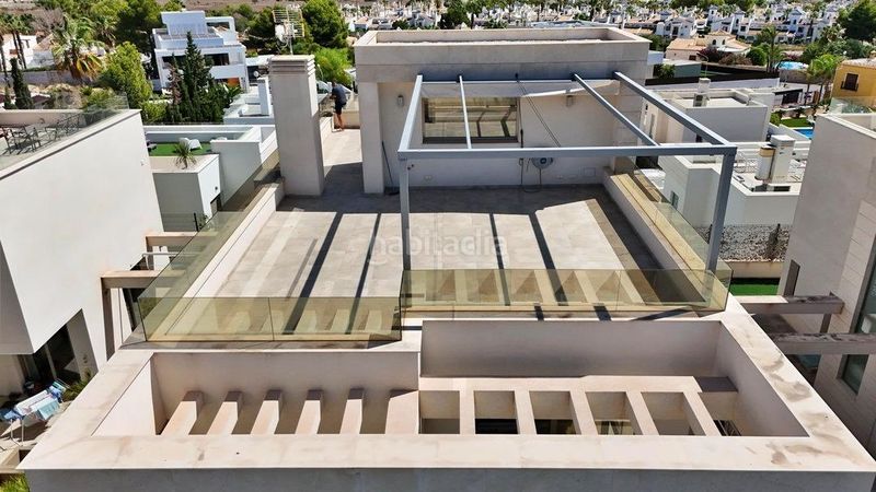 Foto 616a37c2-637a-4d72-8c80-55e66caa89dc. Casa amb calefacció a Villamartín-Las Filipinas Orihuela