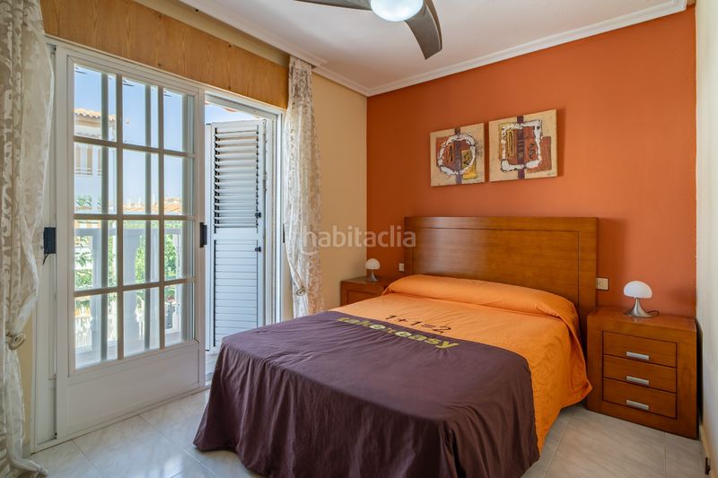 Foto 44e2ae05-1d4c-4f2f-9737-39a3af79059b. Casa adosada este elegante duacuteplex en la Torre de la Horadada, ubicado junto a la playa de rocamar y a escasa distancia de la playa de las en Pilar de la Horadada