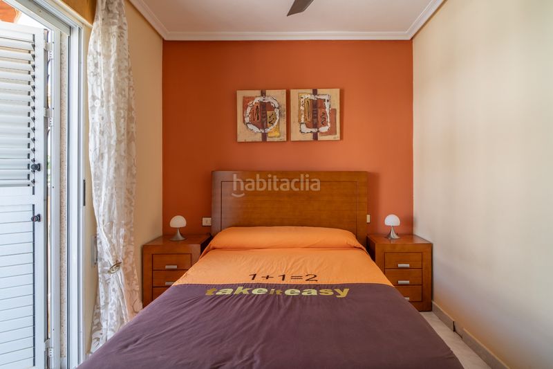 Foto 4e3975cc-1c4e-451a-84eb-7556c327f4ea. Casa adosada este elegante duacuteplex en la Torre de la Horadada, ubicado junto a la playa de rocamar y a escasa distancia de la playa de las en Pilar de la Horadada