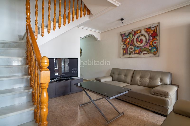 Foto 93db2b2d-32ce-43a6-97f3-2887ae7c3e0e. Casa adosada este elegante duacuteplex en la Torre de la Horadada, ubicado junto a la playa de rocamar y a escasa distancia de la playa de las en Pilar de la Horadada