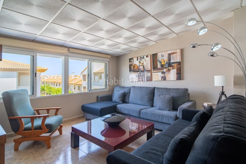 Foto f003be22-0083-40da-b258-afb9d24de59d. Casa adosada este elegante duacuteplex en la Torre de la Horadada, ubicado junto a la playa de rocamar y a escasa distancia de la playa de las en Pilar de la Horadada