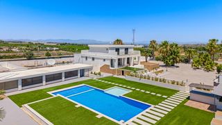 Masia a Montesinos (Los). Descubre esta exclusiva finca independiente en los montesinos, u