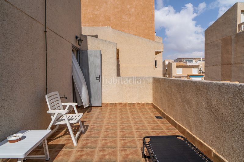 Foto 75522453-de3e-49e8-a4ac-d5571bce920f. Casa adossada amb calefacció aparcament piscina a Torrevieja