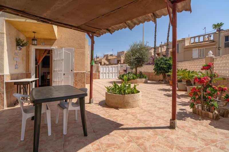 Foto abd3b5fc-356c-41de-9038-6b548d136075. Casa adossada amb calefacció aparcament piscina a Torrevieja