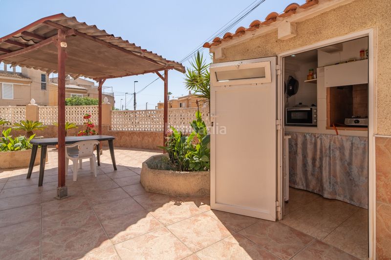 Foto c66c14e0-532f-4588-a27e-03faba6e0d05. Casa adossada amb calefacció aparcament piscina a Torrevieja