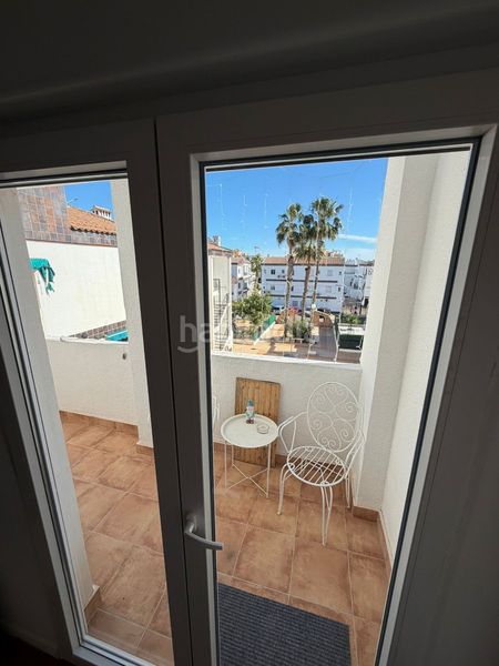 Foto 0bb09bbd-afc0-47ef-9c83-019ea879f5b7. Pis amb calefacció piscina a Punta Prima Torrevieja