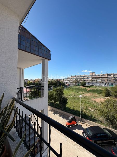 Foto 5b0feaaa-c68a-4d23-86e0-beb28b898a90. Pis amb calefacció piscina a Punta Prima Torrevieja
