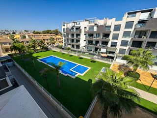 Dachwohnung in Villamartín-Las Filipinas