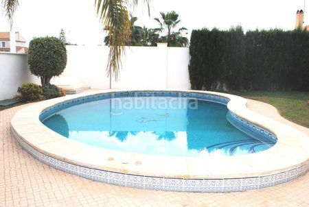 Foto 08f37428-907c-4efe-8011-656a563e52b0. Chalet ... en La Regia Orihuela
