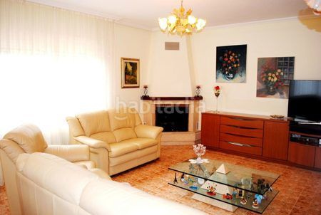 Foto 1db52af9-4e39-43e0-83f2-822ea95c5790. Chalet ... en La Regia Orihuela