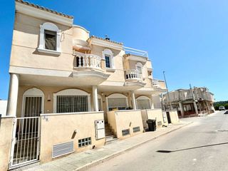 Casa adosada en Formentera del Segura
