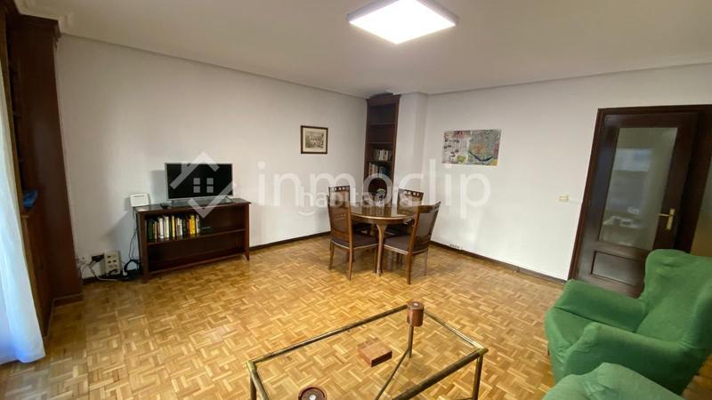 Foto 8a2533e6-7e69-4e3e-aab2-0c7937faa518. Flat with heating in Centro Salamanca